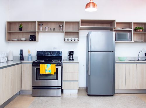 🔥 ¡NUEVO COLIVING en Zona 1! 🔥 📍7a calle 1-67 zona 1  Desde Q1,900 - Q2,200  ✅ 6 habitaciones disponibles con espacios comunes amueblados ✅ Habitación principal con walking closet, basurero, cama, escritorio y silla  ✅ Seguridad 24/7   *Áreas compartidas*  ✅ Cocina equipada, áreas de trabajo, lavandería, sala y comedor  ✅ Espacio colaborativo además de un wifi de alta velocidad.  Más Información:  ☎️ +502 5564 3534 📩 hola@casa-roma.net 🌐Sitio web: www.casa-roma.net